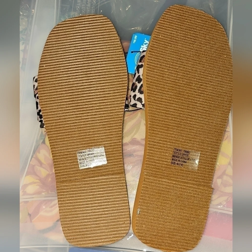 SUN & Sky Women's Slide Scandal size 7-8